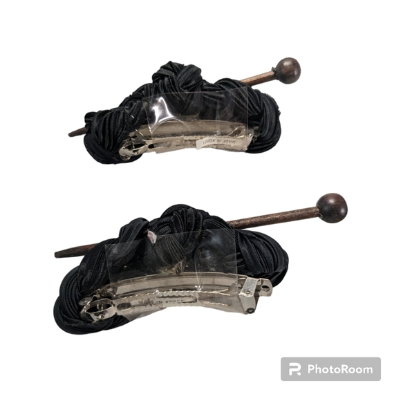 Black Hair Clips. Hair Accessories. 4 Pieces. - Picture 9 of 9